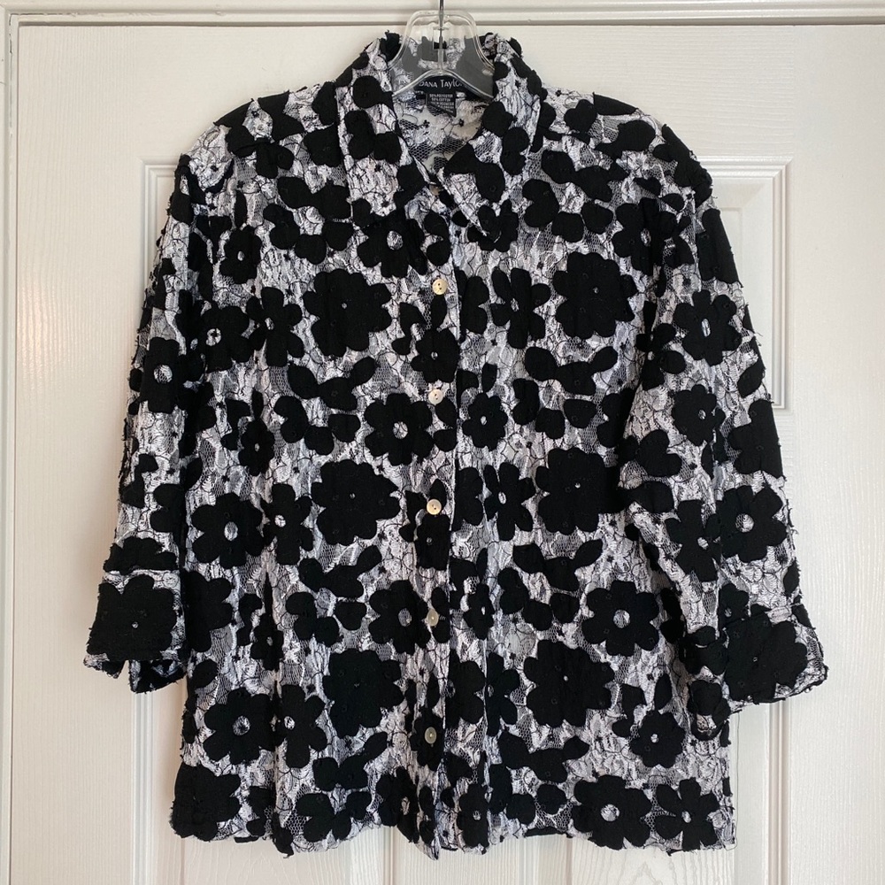 Lacey Lightweight Button-Up
